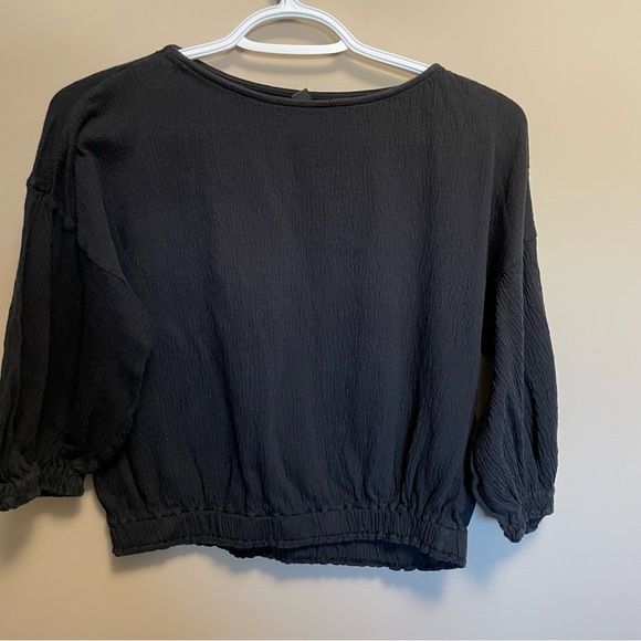 Uniqlo Black Peasant Blouse Crop Top Women’s Small - Picture 1 of 8